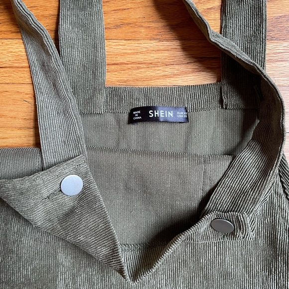 SHEIN Overall Corduroy-like dress - Picture 3 of 5